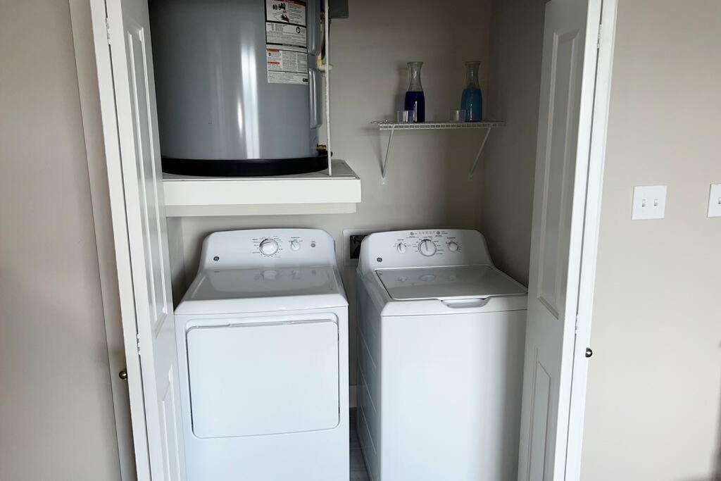 Welcome To Our Spacious 2-Bedroom 2-Bathroom Located In The City Of Houston, Texas! Esterno foto