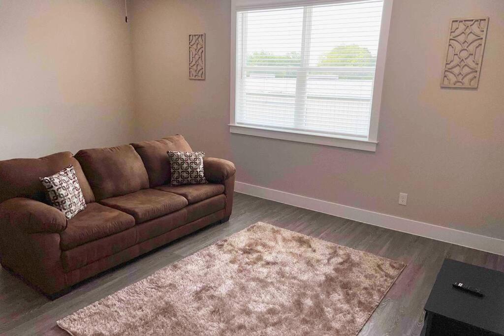 Welcome To Our Spacious 2-Bedroom 2-Bathroom Located In The City Of Houston, Texas! Esterno foto